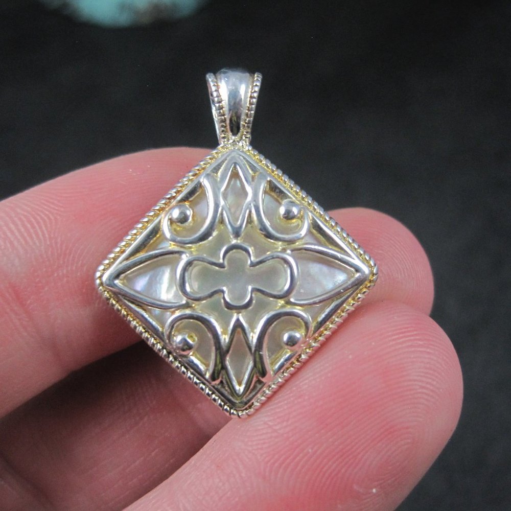 Vintage Sterling Mother of Pearl Pendant